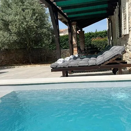 Salvia With Private Pool And Jacuzzi * Višnjan