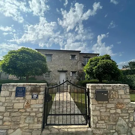 Vila Salvia With Private Pool And Jacuzzi Višnjan