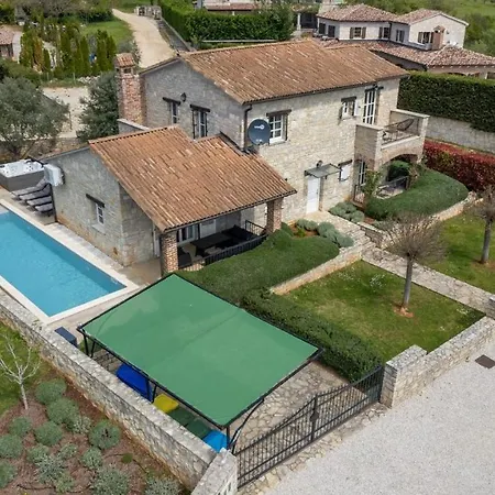 Salvia With Private Pool And Jacuzzi *