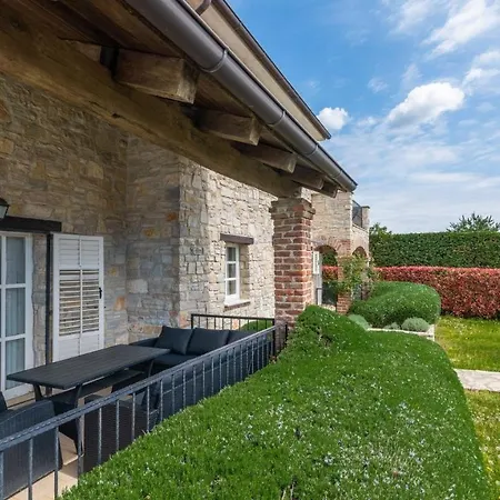Salvia With Private Pool And Jacuzzi Vila